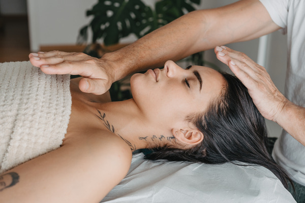 Les 5 symboles reiki et leur signification : comment les utiliser ?